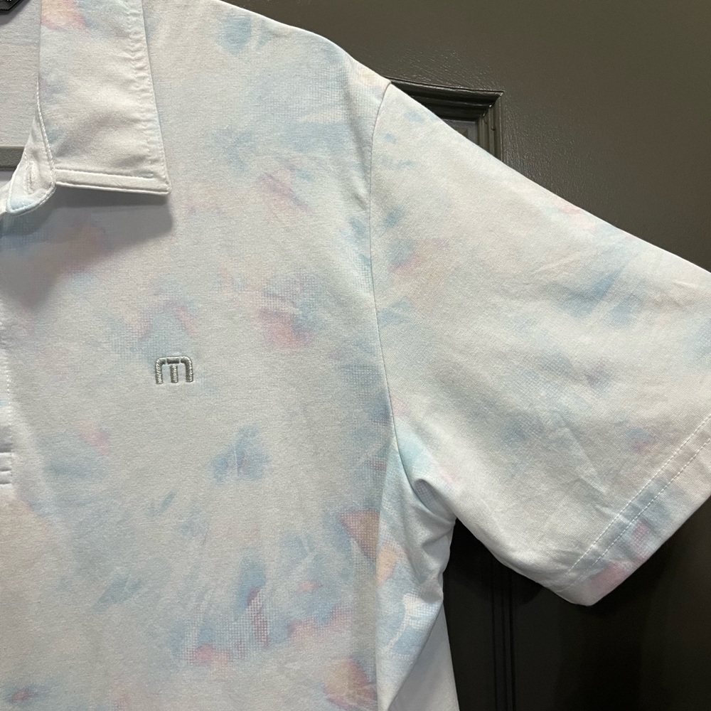 Travis Mathew Men's Light Blue and Pink Polo Shirt Size L - Picture 2 of 7